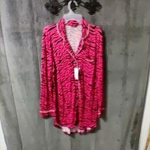 PLUMS Super Soft Hot Pink Zebra Print Sleep Shirt Size Large NWT